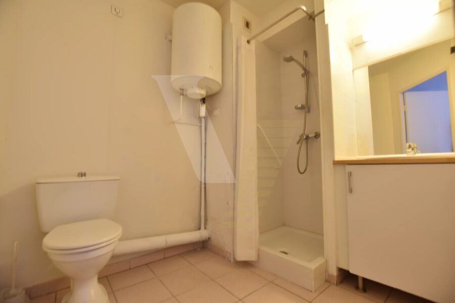 Appartement à louer à Béziers — Vue sur la ville — photo 7