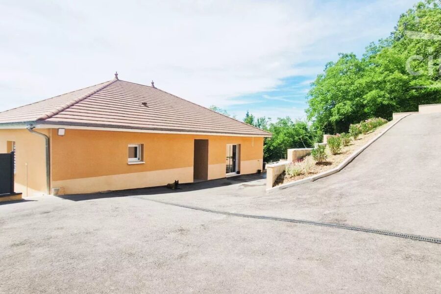 Maison à vendre à Cessieu — Vue nature — photo 4