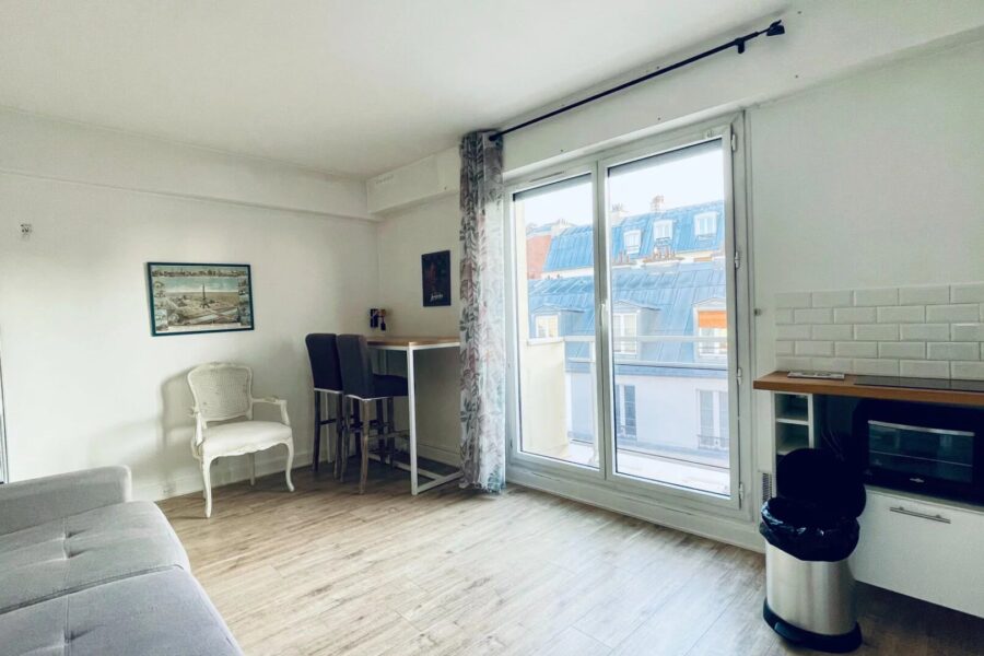 Appartement à vendre à Paris 18ème — Vue sur la ville — photo 3