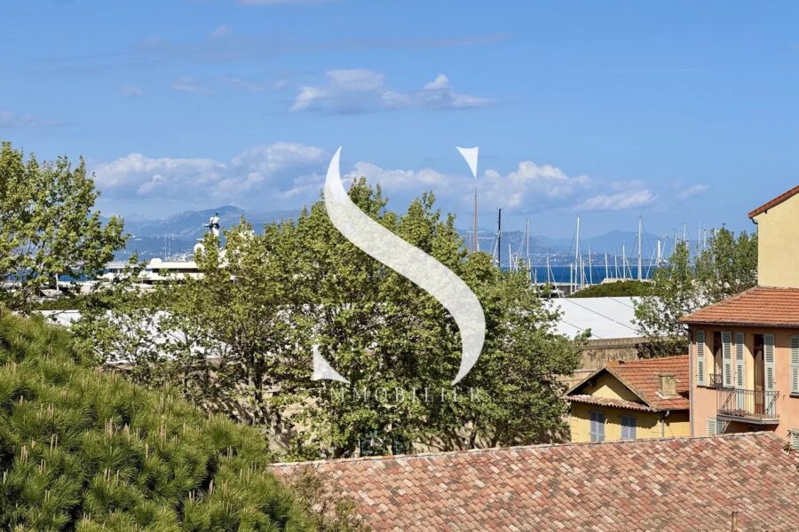 Appartement à vendre à Antibes — Vue montagne — photo 1