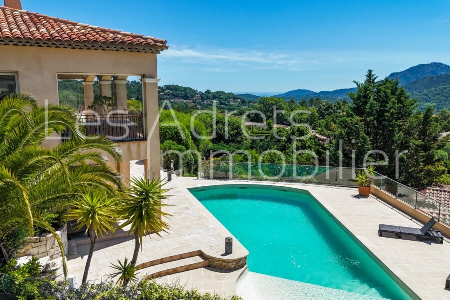 Maison à vendre à Les adrets-de-l&rsquo;estérel — Vue mer — photo 4