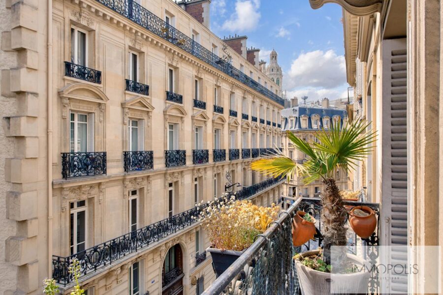 Appartement à vendre à Paris 9ème — Vue sur la ville — photo 1
