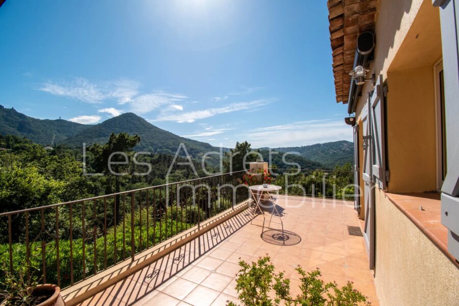 Maison à vendre à Les adrets-de-l&rsquo;estérel — Vue montagne — photo 8