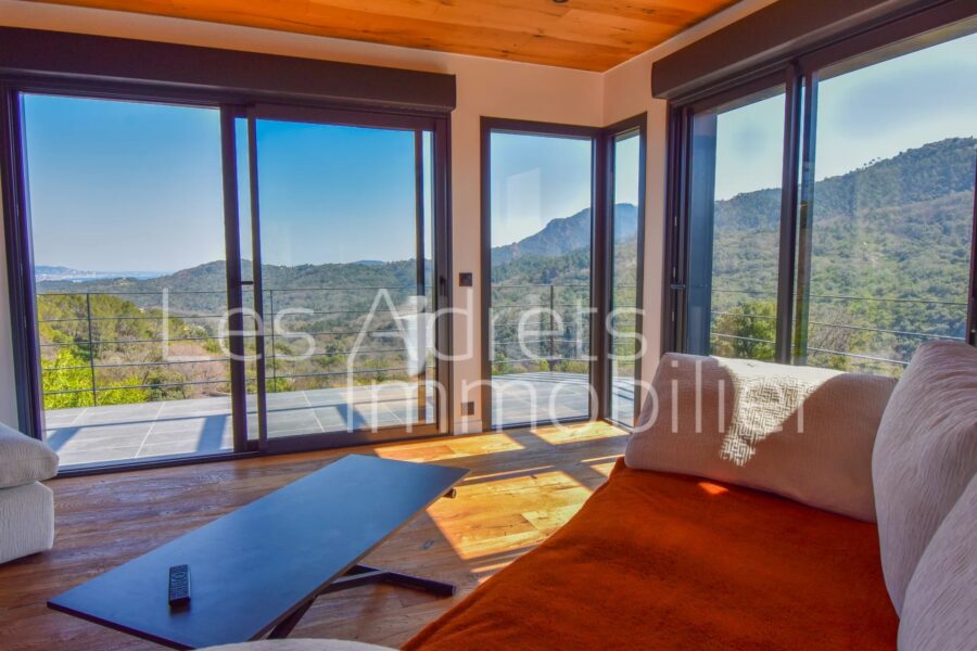 Maison à vendre à Les adrets-de-l&rsquo;estérel — Vue mer — photo 9