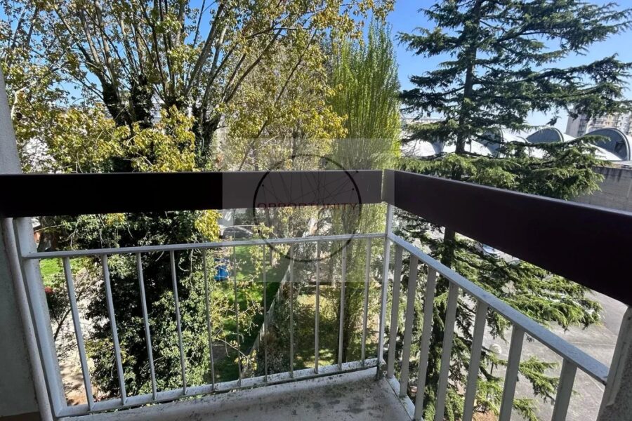 Appartement à vendre à Montreuil — Vue parc — photo 1
