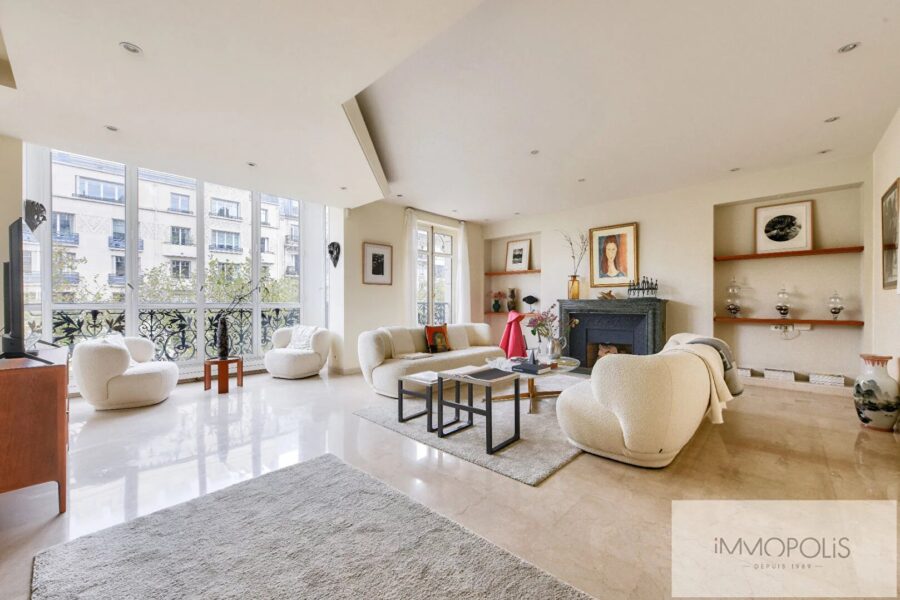 Appartement à vendre à Paris 7ème — Vue monument — photo 3