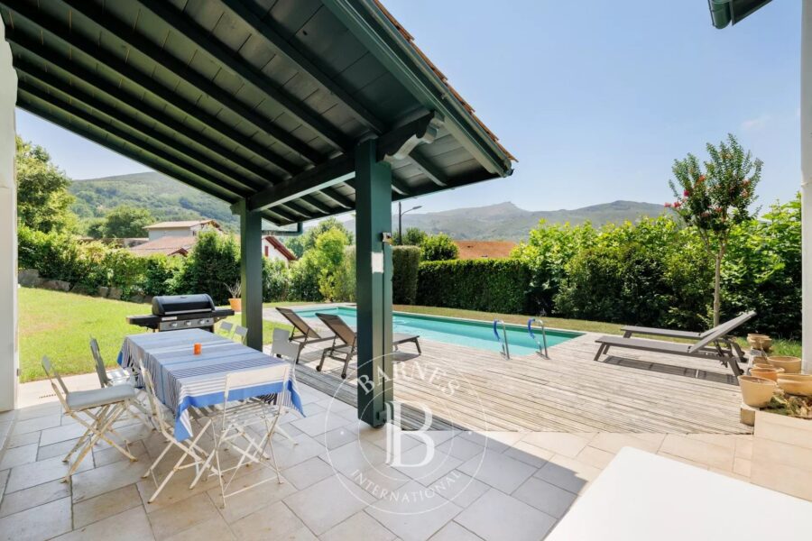 Maison à vendre à Ascain — Vue montagne — photo 6