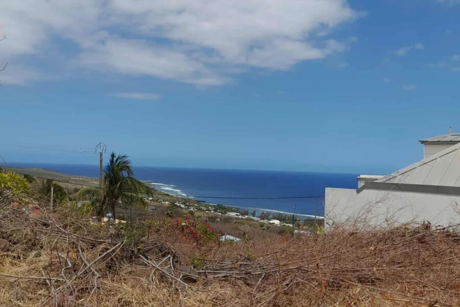 Terrain à vendre à Saint-leu — Vue mer — photo 1