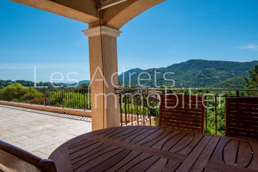 Maison à vendre à Les adrets-de-l&rsquo;estérel — Vue mer — photo 1