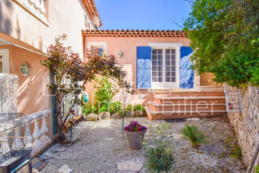 Maison à vendre à Les adrets-de-l&rsquo;estérel — Vue montagne — photo 15