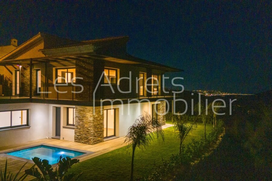 Maison à vendre à Les adrets-de-l&rsquo;estérel — Vue mer — photo 2