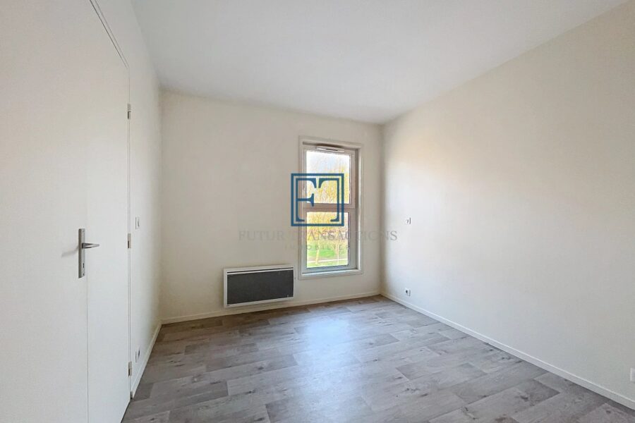 Appartement à vendre à Voisins-le-bretonneux — Vue lac — photo 11