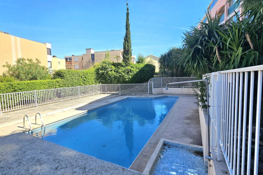 Appartement à vendre à Antibes — Vue mer — photo 2
