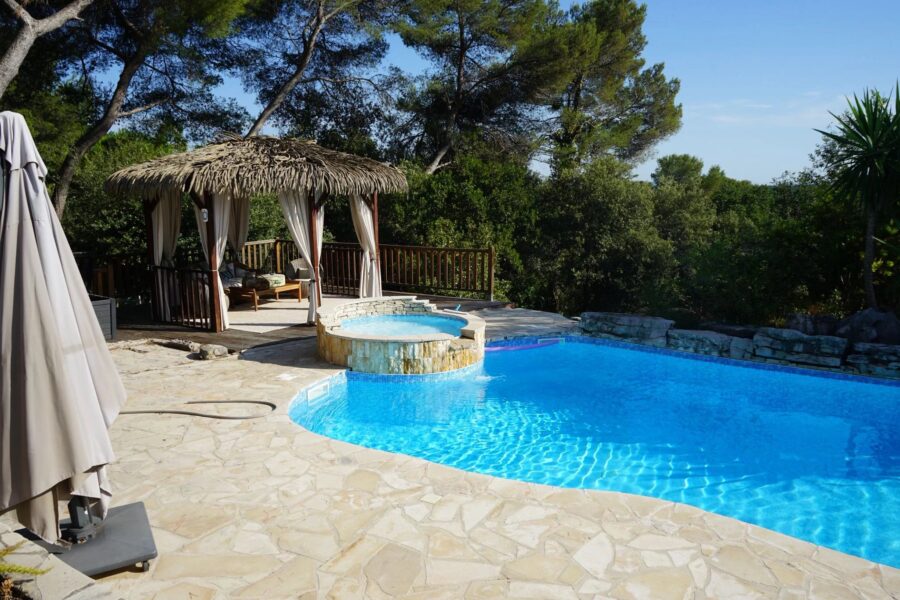 Maison à vendre à Roquefort-les-pins — Vue nature — photo 2