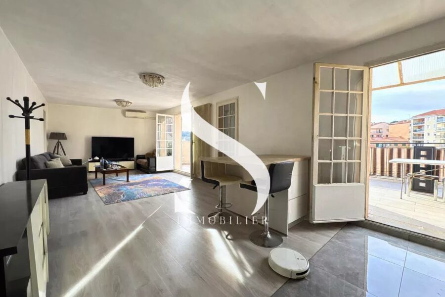 Appartement à vendre à Vallauris — Vue montagne — photo 5