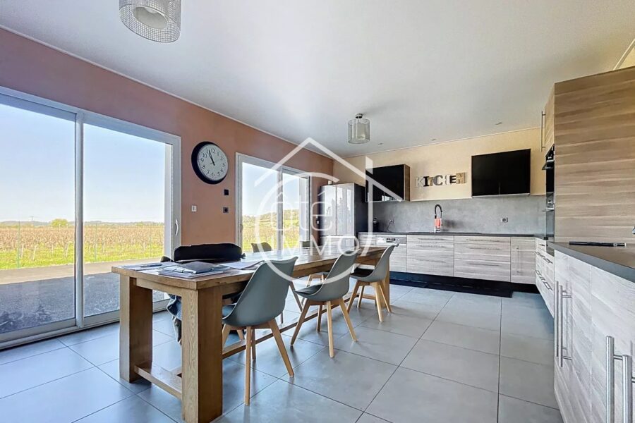 Maison à vendre à Saint-magne-de-castillon — Vue vignes — photo 1
