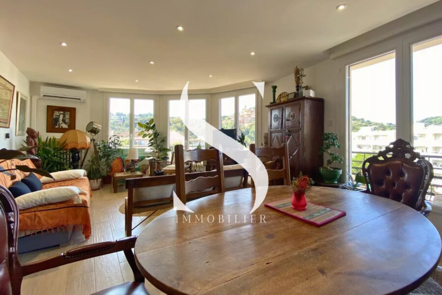 Appartement à vendre à Vallauris — Vue montagne — photo 3