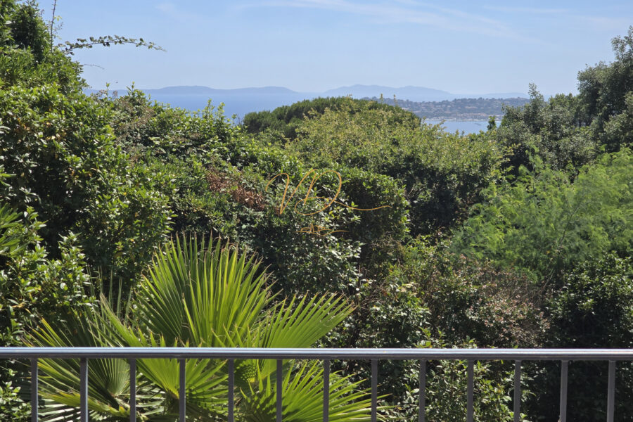Maison à vendre à La croix-valmer — Vue mer — photo 2