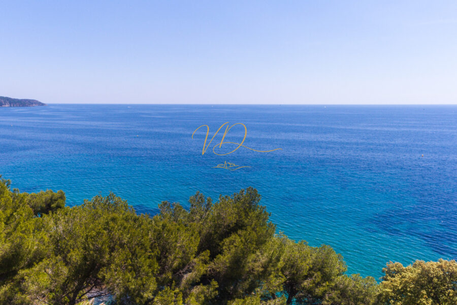 Maison à vendre à La croix-valmer — Vue mer — photo 1