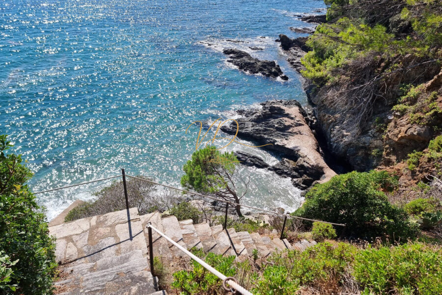 Maison à vendre à La croix-valmer — Vue mer — photo 4