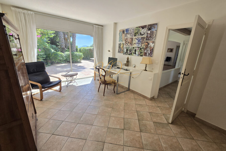 Maison à vendre à La croix-valmer — Vue mer — photo 16