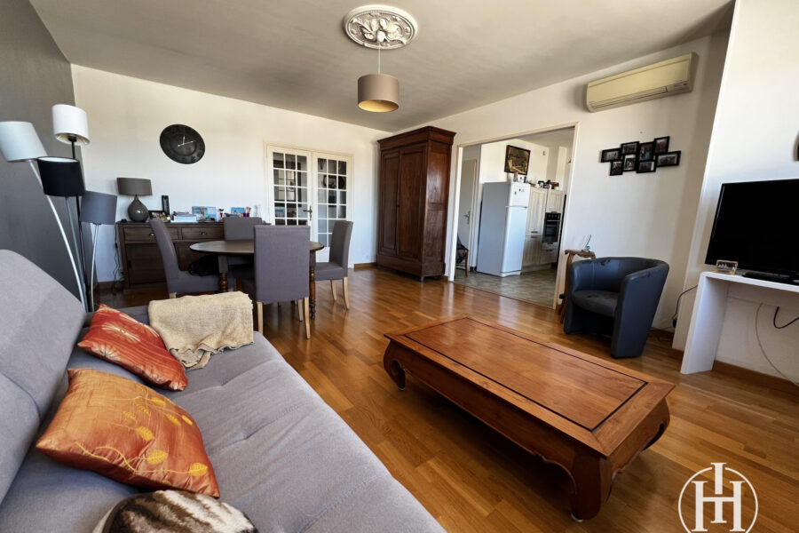 Appartement à vendre à Saint-amand-montrond — Vue sur la ville — photo 3
