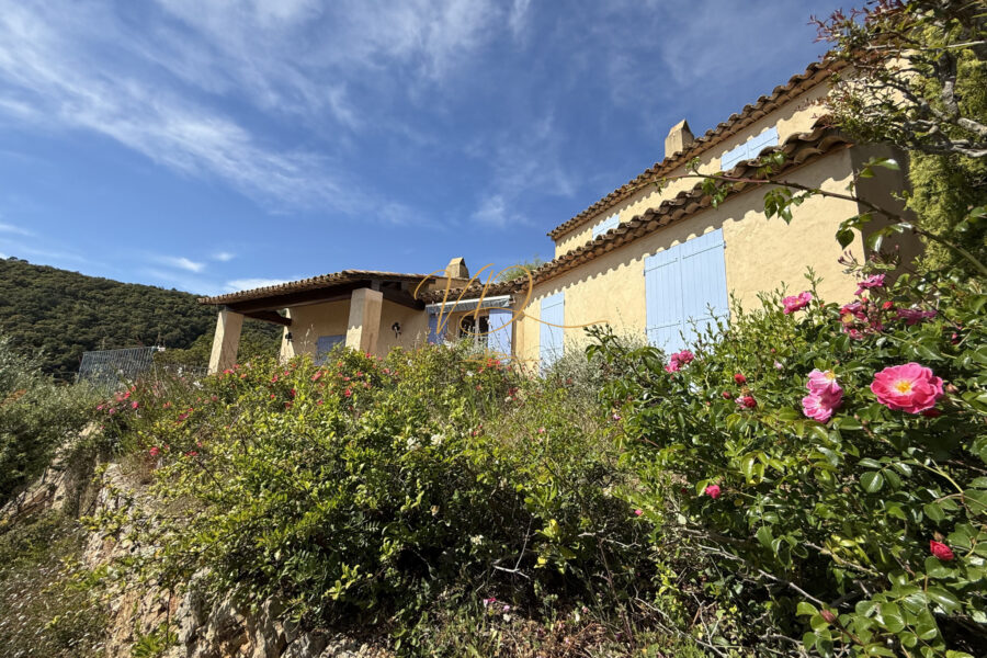 Maison à vendre à La croix-valmer — Vue mer — photo 3