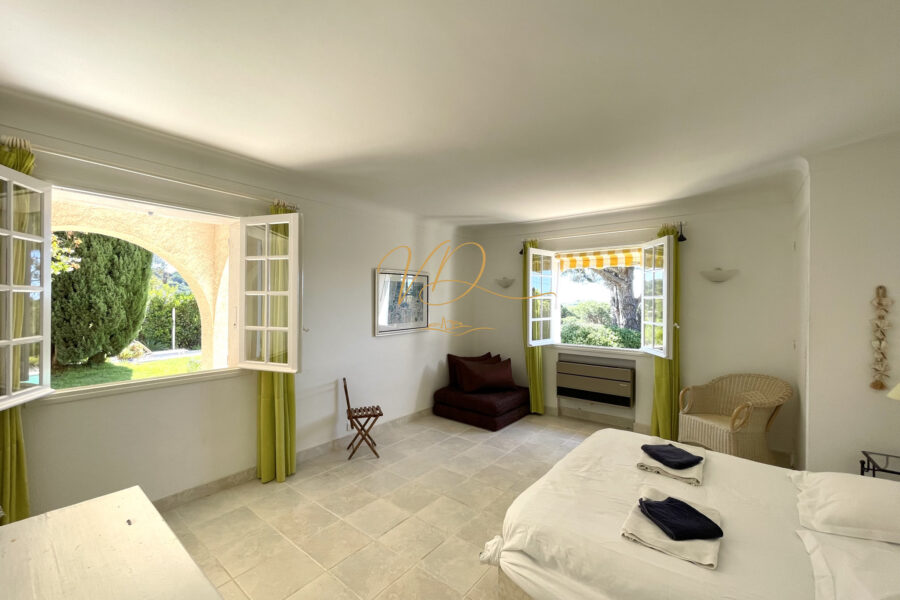 Maison à vendre à La croix-valmer — Vue mer — photo 7
