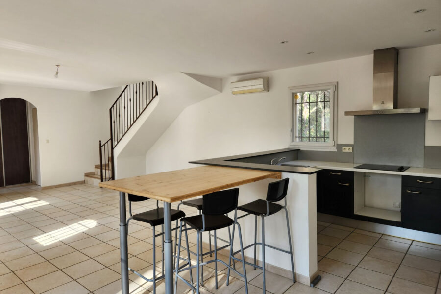 Maison à vendre à Mérindol-les-oliviers — Vue montagne — photo 8