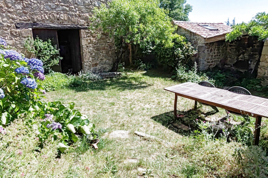 Maison à vendre à Bozas