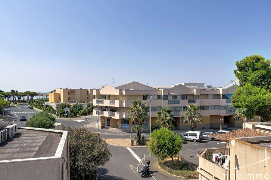 Appartement à vendre à Palavas-les-flots — Vue sur la ville — photo 1