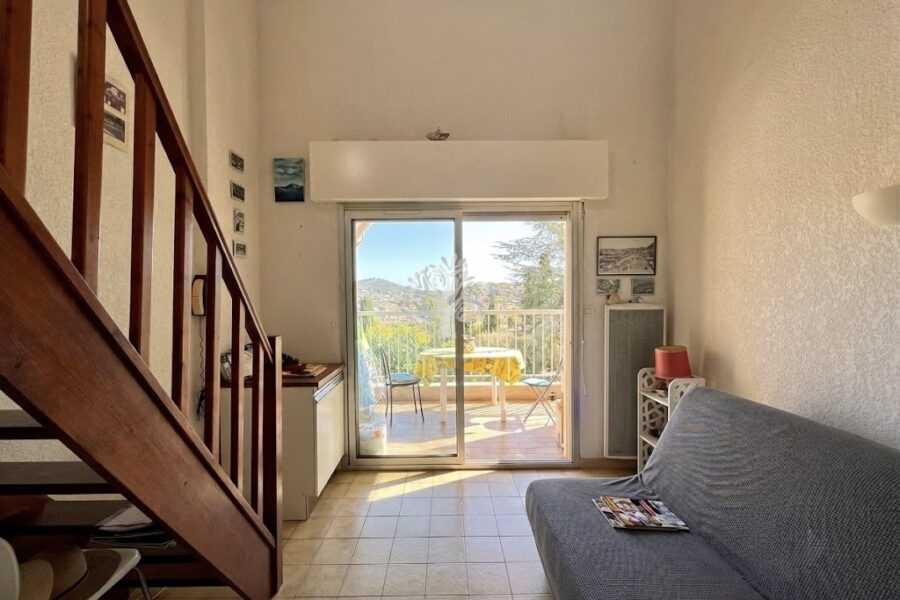 Appartement à vendre à Sanary-sur-mer — Vue nature — photo 3