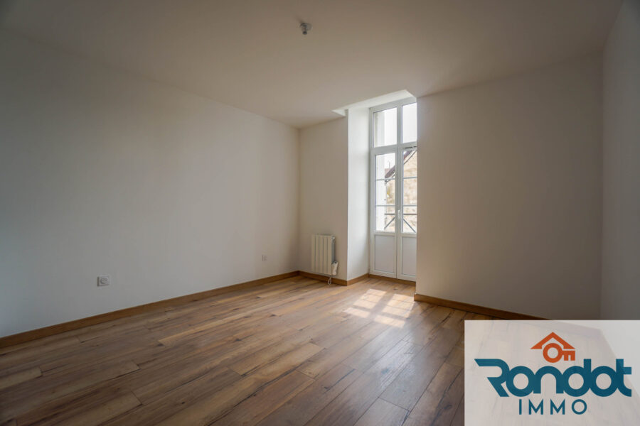 Appartement à vendre à Is-sur-tille — Vue sur la ville — photo 5