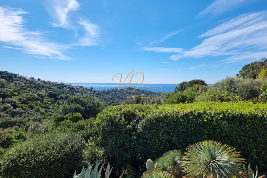 Maison à vendre à La croix-valmer — Vue mer — photo 1