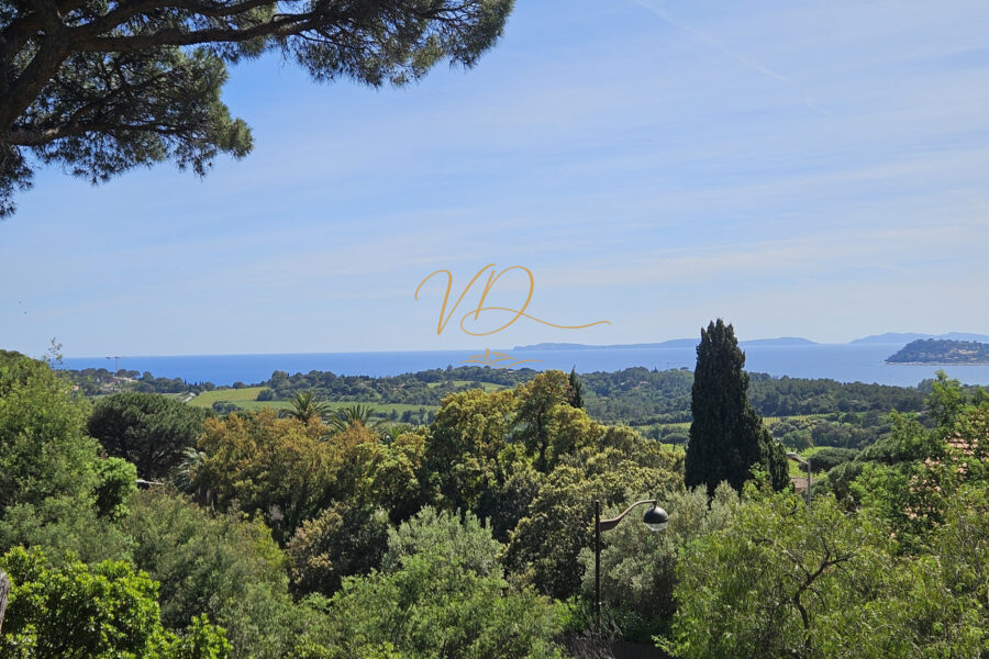 Maison à vendre à La croix-valmer — Vue mer — photo 2