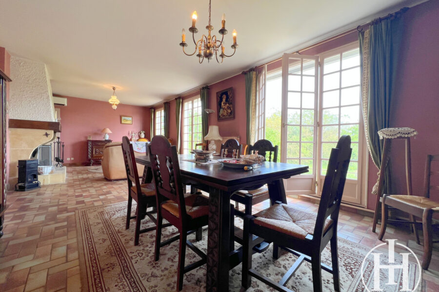 Maison à vendre à Ainay-le-château — Vue nature — photo 7