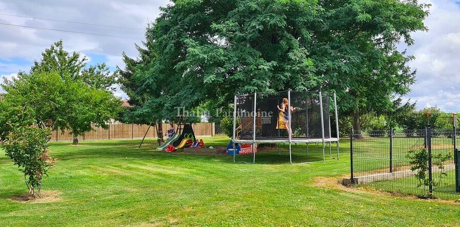 Maison à vendre à Périssac — Vue vignes — photo 10