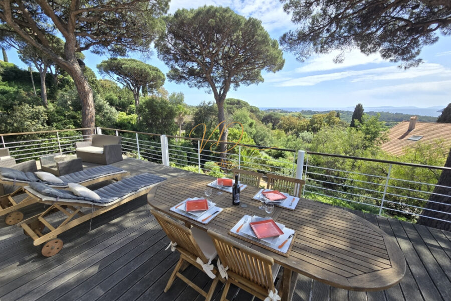 Maison à vendre à La croix-valmer — Vue mer — photo 1