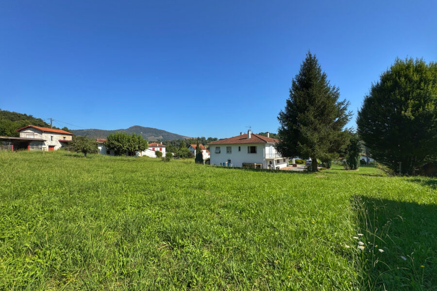Terrain à vendre à Saint-jean-pied-de-port