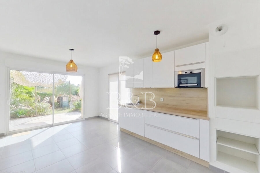 Maison à vendre à Roquebrune-sur-argens — Vue nature — photo 8