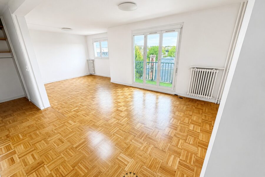 Appartement à vendre à Reims — Vue sur la ville — photo 4