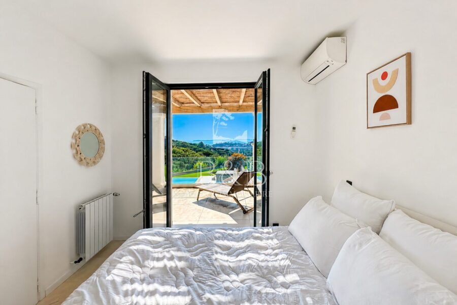Maison à vendre à La croix-valmer — Vue mer — photo 16