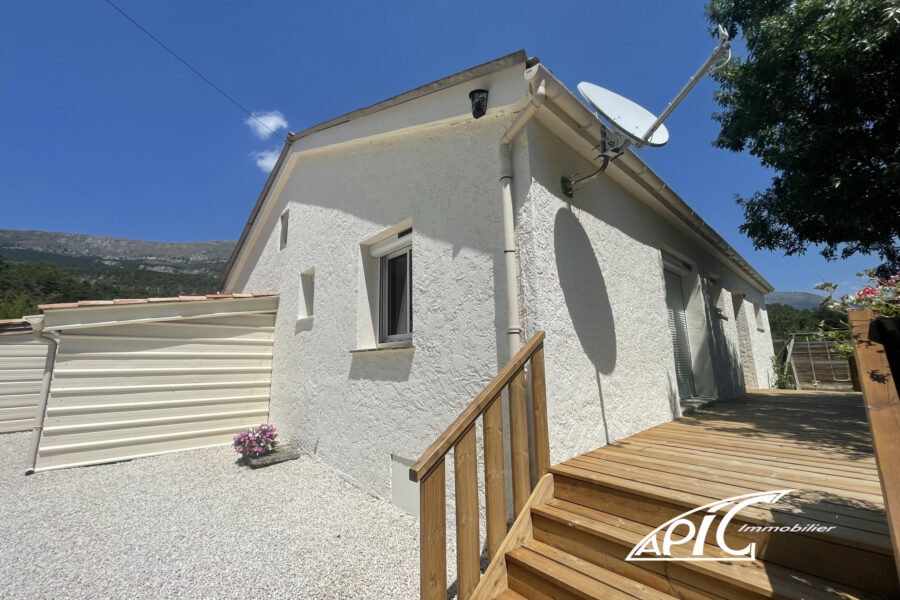 Maison à vendre à Peyroules — Vue montagne — photo 12