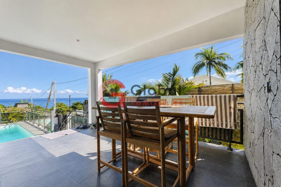 Maison à vendre à Saint-leu — Vue mer — photo 1