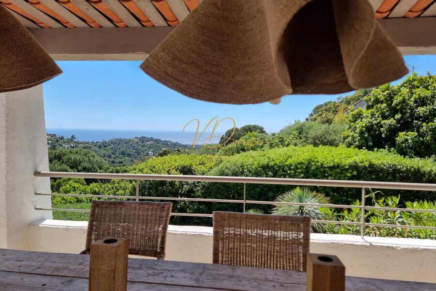Maison à vendre à La croix-valmer — Vue mer — photo 2