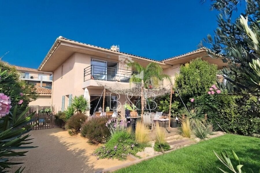 Maison à vendre à Roquebrune-sur-argens — Vue nature — photo 2