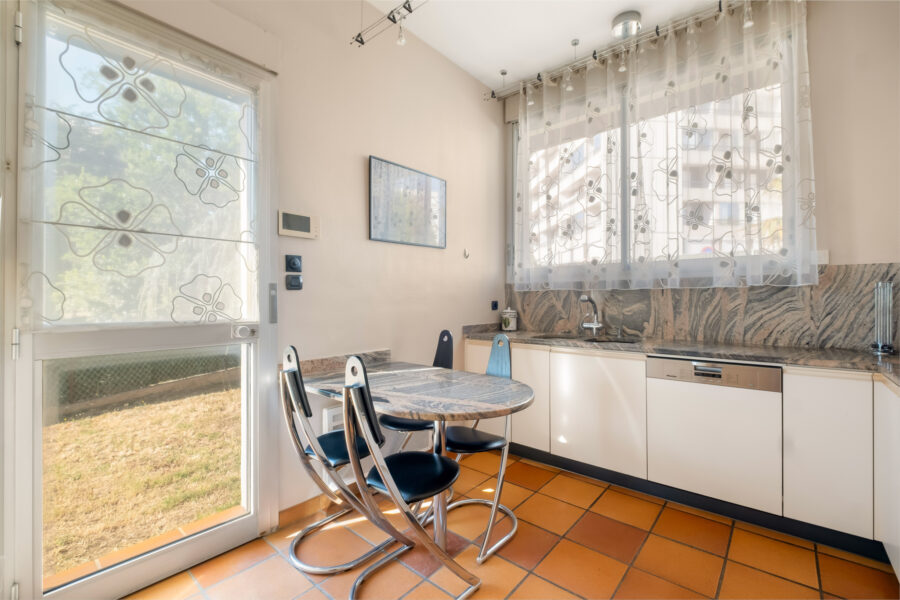 Maison à vendre à Caluire-et-cuire — Vue nature — photo 9