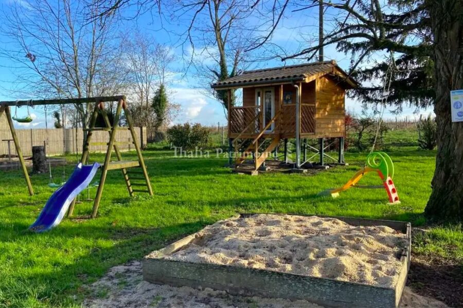 Maison à vendre à Périssac — Vue vignes — photo 11