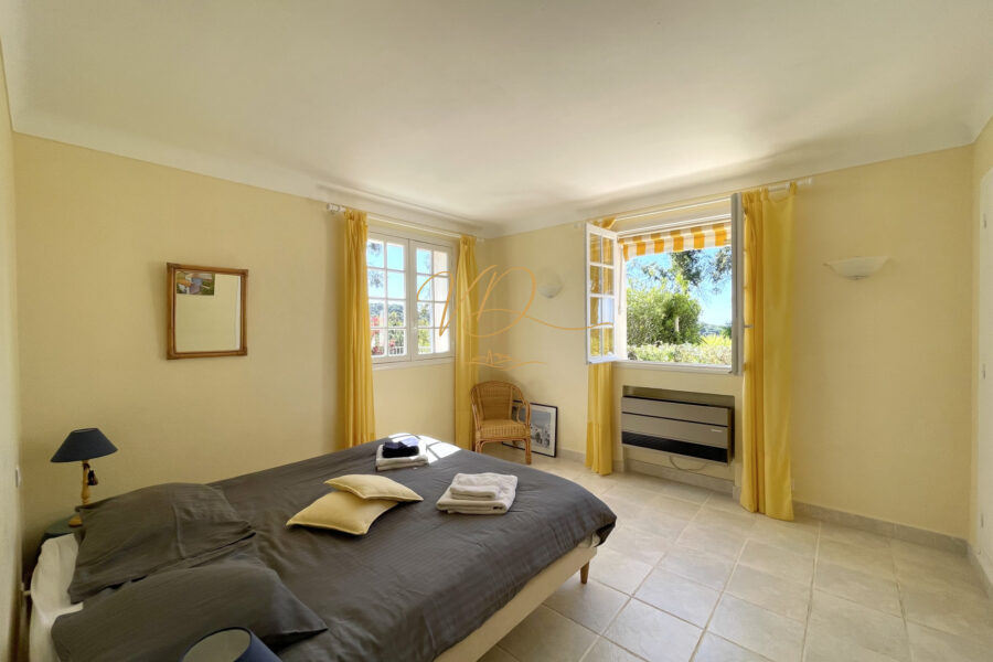 Maison à vendre à La croix-valmer — Vue mer — photo 8