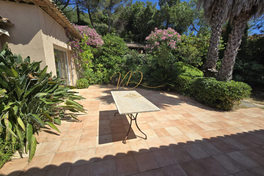 Maison à vendre à La croix-valmer — Vue mer — photo 6